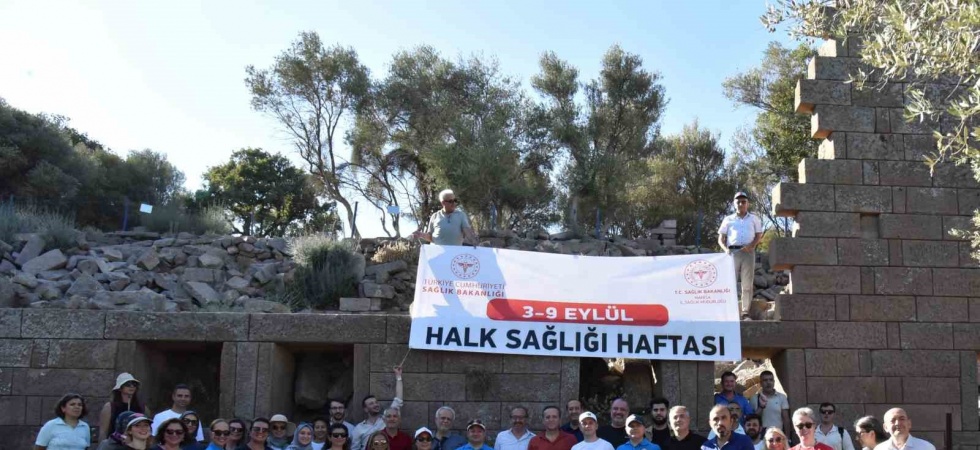 Aigai antik kentinde sağlık için yürüdüler