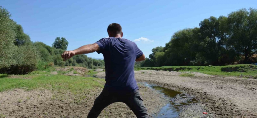 Gediz Nehri’nde alarm
