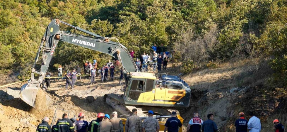 Göçük altında kalan çiftçilerin cansız bedenlerine ulaşıldı