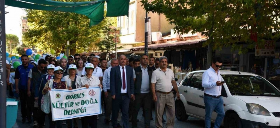 Gördes’te "Yeşil Vatan" temalı farkındalık yürüyüşü düzenlendi