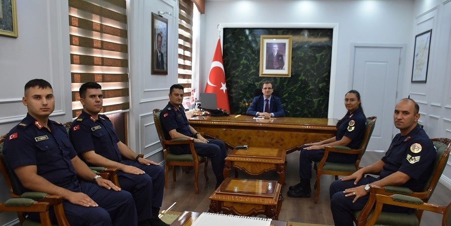 Kaymakam Güldoğan, subay adaylarını makamında ağırladı
