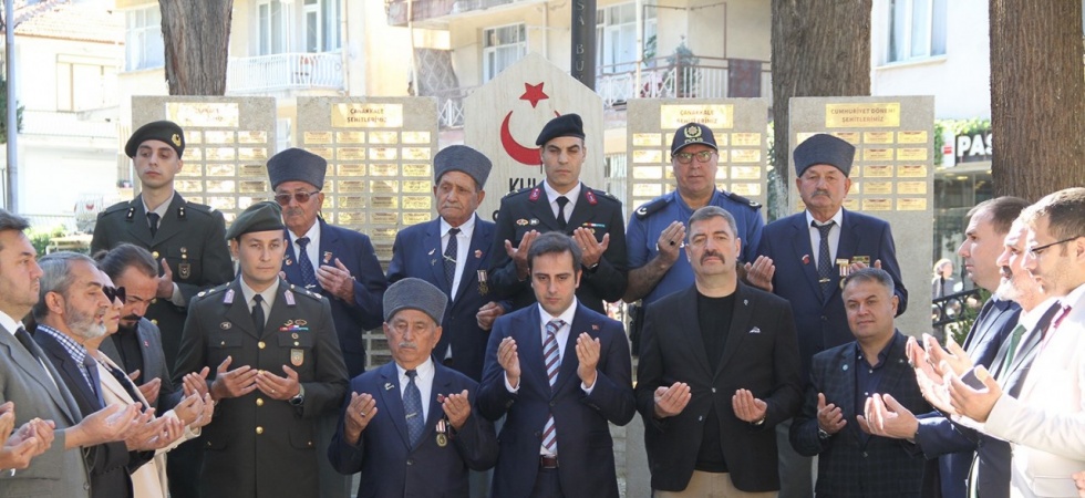 Kula ve Sarıgöl’de Gaziler Günü kutlandı