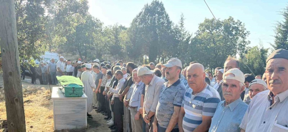 Manisa’daki kazada hayatını kaybeden genç adam toprağa verildi