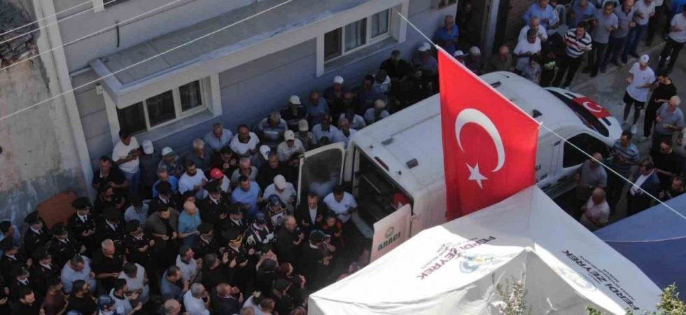 Şehit Uzman Çavuş Yeşil’in Salihli’deki baba ocağında helallik alındı