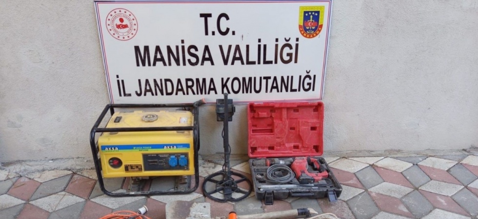 Soma’da kaçak kazıya jandarmadan suçüstü