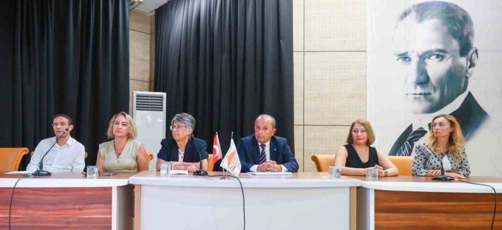 Uzmanlar Alzheimer’i anlattı