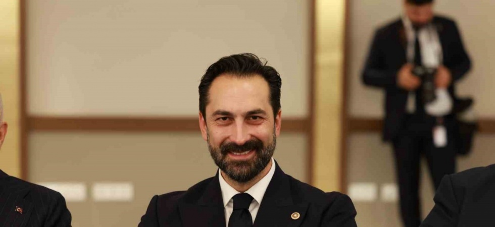 AK Parti’li Arınç: "Yeni yasama yılı birlik ve reform dönemi olacak"