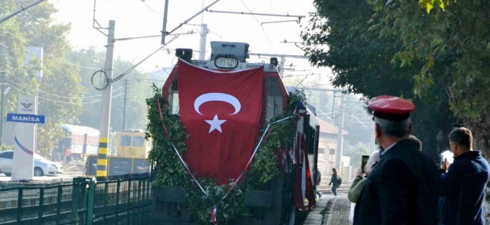 Atatürk’ün Manisa’ya gelişinin 100. yıl dönümü coşkuyla kutlandı