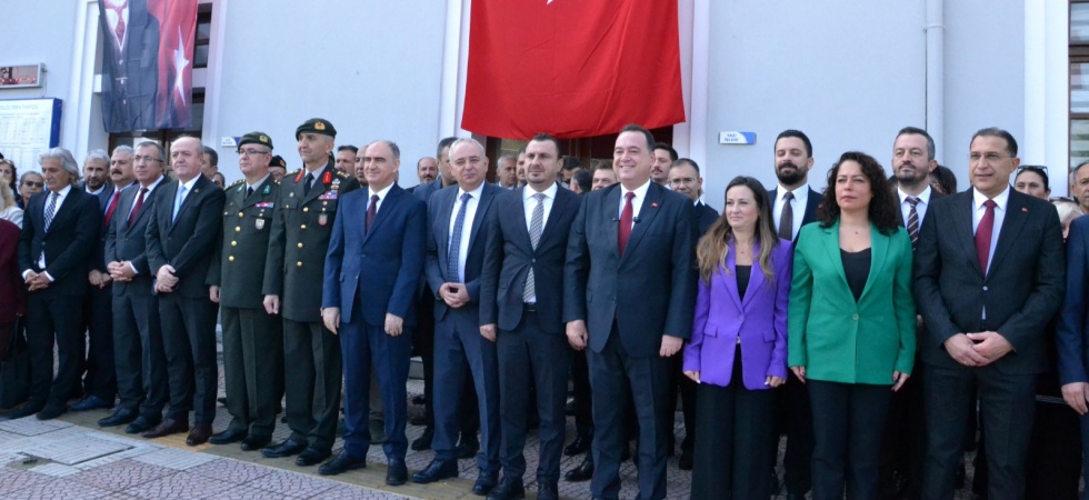 Cumhuriyetin kurucusu Gazi Mustafa Kemal Atatürk’ün Manisa’yı teşriflerinin 100. yıl dönümünü kutlandı