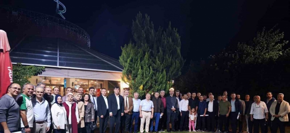 Emekli eğitimcilere plaket takdim edildi