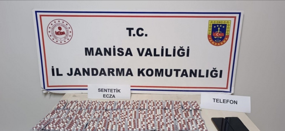 Jandarma durdurdu, binlerce sentetik hap ele geçirdi