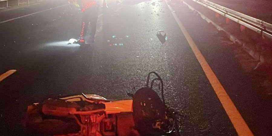 Manisa’da devrilen motosikletin sürücüsü hayatını kaybetti