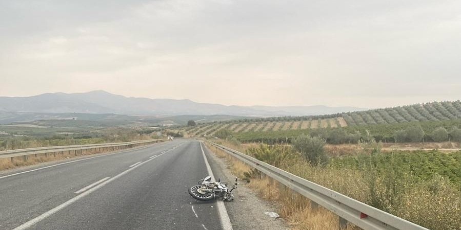 Manisa’da motosiklet kazası: 21 yaşındaki sürücü ağır yaralı