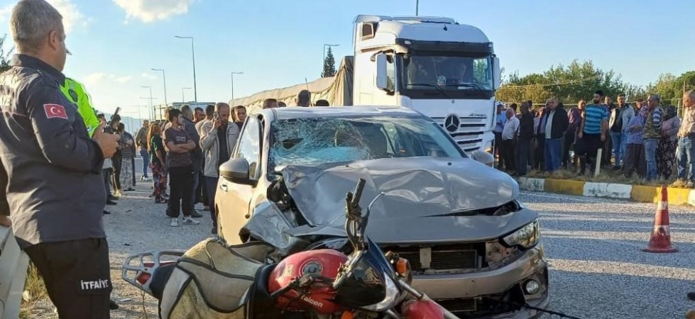 Manisa’da otomomil motosikletle çarpıştı: 1 ölü