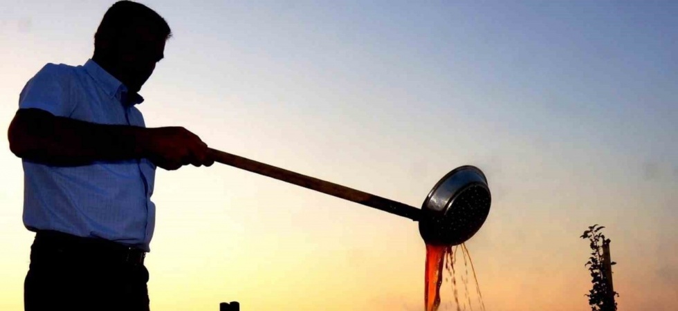 Sarıgöl’de pekmez köpüğü geleneği yaşatılıyor