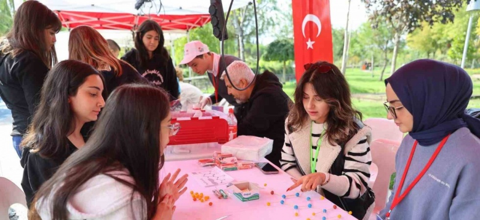 Yunusemre’de bilim şenliği başladı
