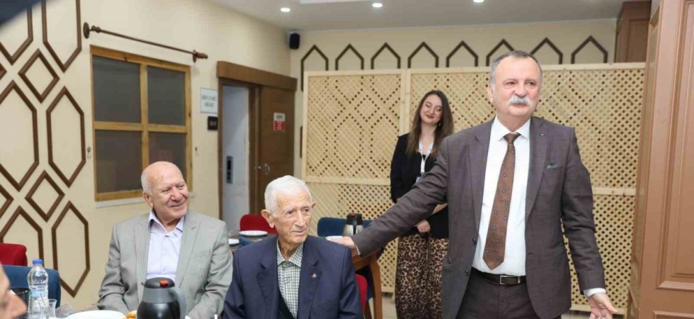 Yunusemre’den Yaşlılar Günü’ne özel vefa etkinliği