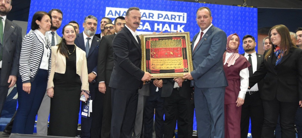 AĞIRALİOĞLU’NDAN MANİSA’DA SERT MESAJLAR: “MEMLEKETİN BU HALİNE RAZI DEĞİLİZ”