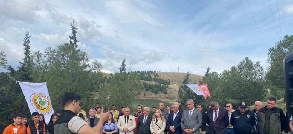 Alaşehir’de 3 bin fidan toprakla buluştu