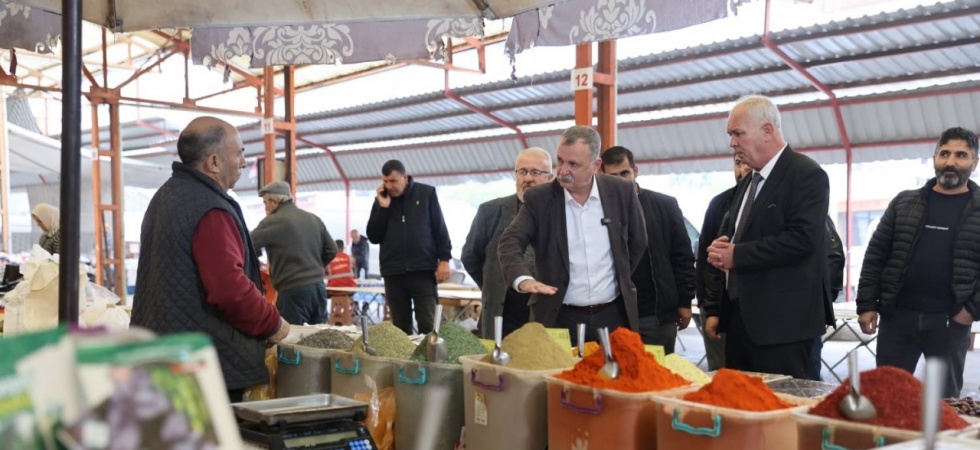 Başkan Balaban Laleli’de pazarcılarla buluştu