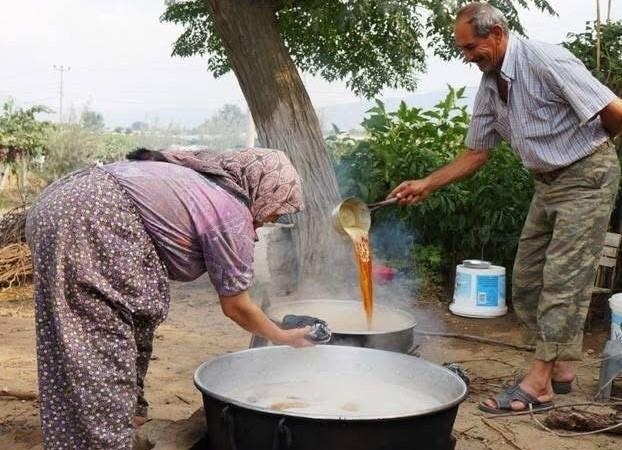 Evlerde geleneksel pekmez telaşı