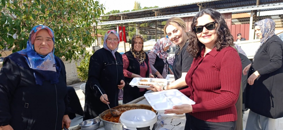 Geleneksel Gördes Güneşli Hayrına Yoğun Katılım Oldu
