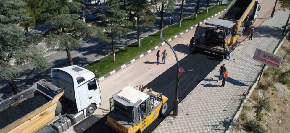 Karayolları Tarafından Demirci’de Sıcak Asfalt Çalışmalarına Başlandı