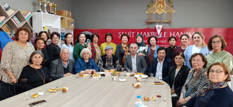 Gördes'te Edebiyat Rüzgarı! Yazar ile İmza ve Söyleyişi Düzenlendi