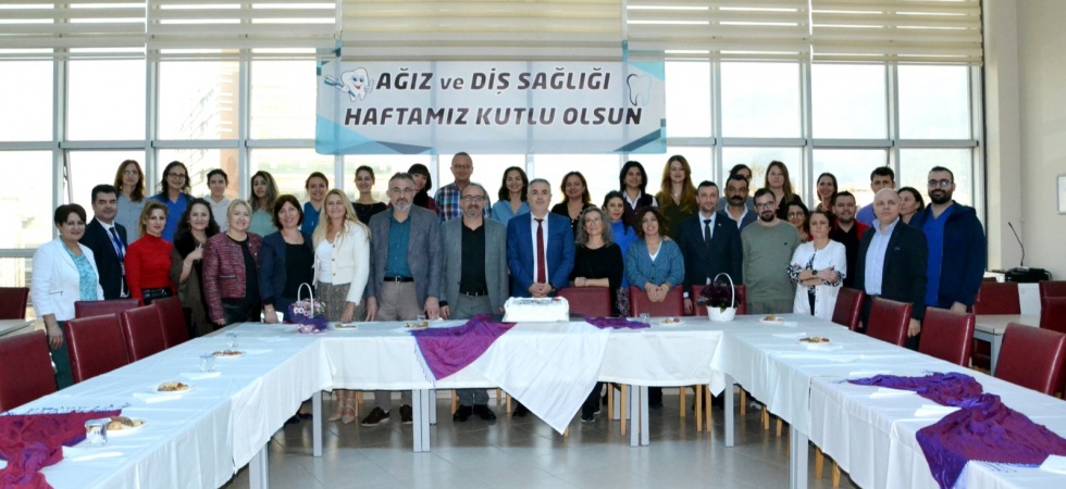 MANİSA ADSM'DE TOPLUM AĞIZ VE DİŞ SAĞLIĞI HAFTASI KUTLANDI