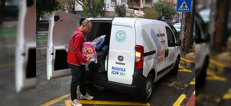 Manisa Büyükşehir’den 15 Bin Öğrenciye Çanta ve Kırtasiye Desteği