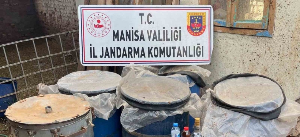 Manisa’da 82 litre sahte içki ele geçirildi
