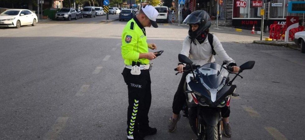 Manisa’da motosiklet ve film cam denetimi