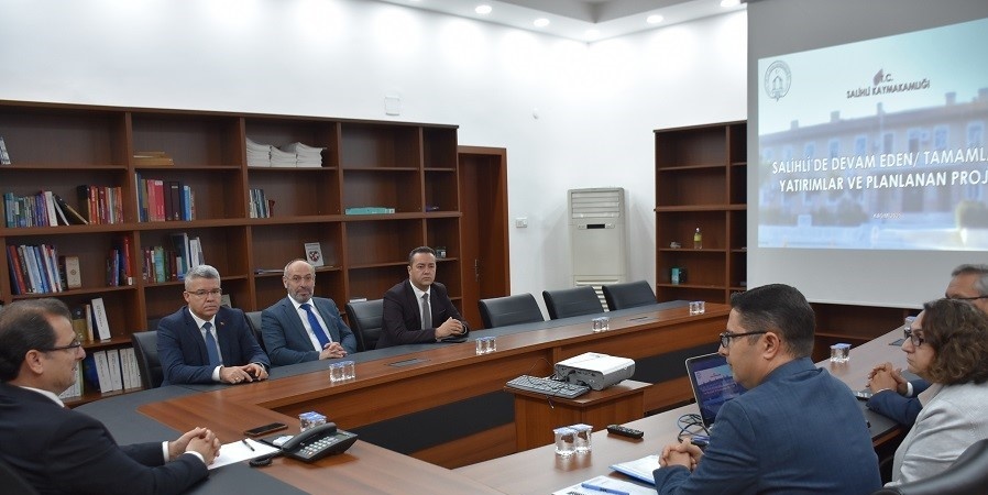 Salihli’de kamu yatırımları masaya yatırıldı