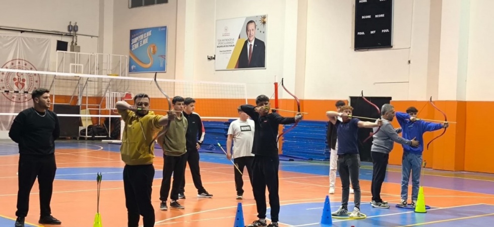 Sarıgöl’de geleneksel Türk okçuluğuna büyük ilgi