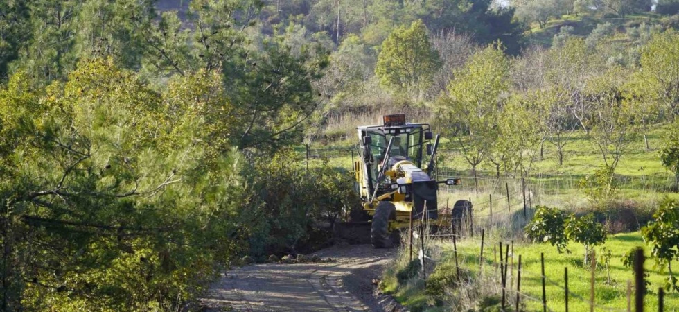 Yunusemre'den Türkmen Çiftçisine Destek:Tarlaya Ulaşım Çilesi Bitiyor