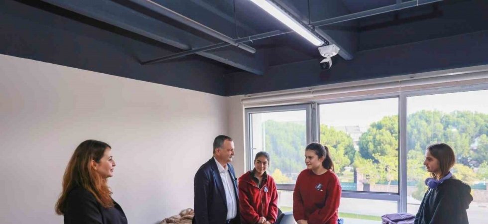 Yunusemre’den 10 Kasım’da gençlere ’Nutuk’ hediyesi