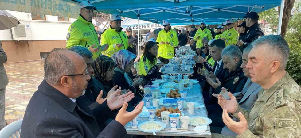 Alaşehir’de şehit olan 2 polis memuru unutulmadı