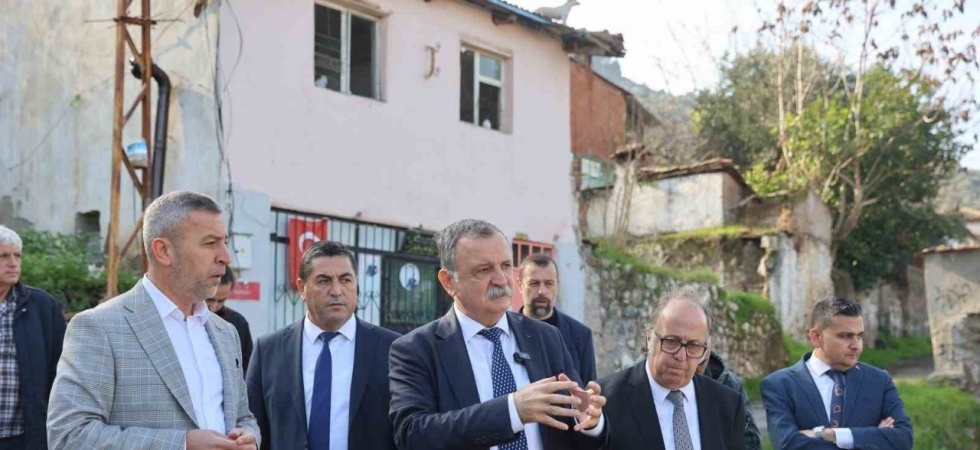 Başkan Balaban Mutlu Mahallesinde incelemelerde bulundu