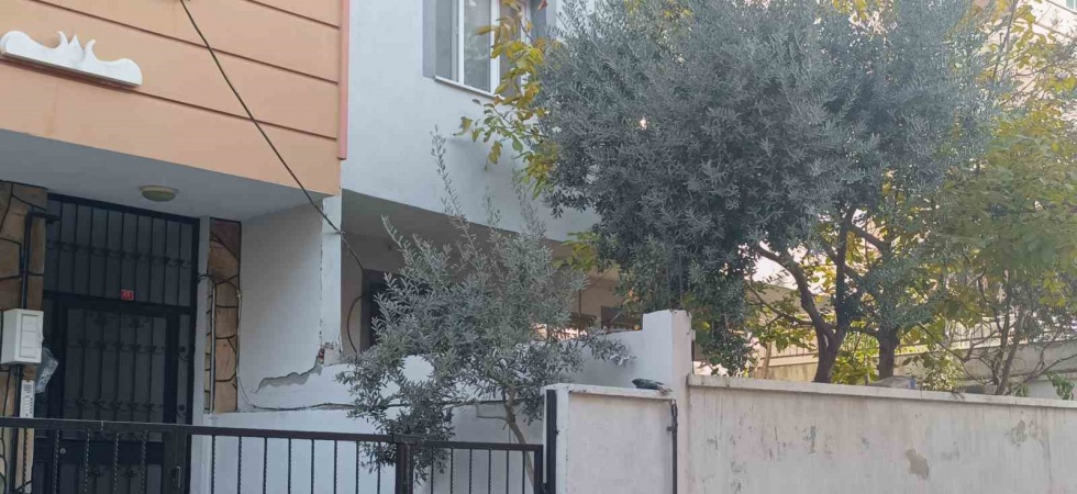 Manisa’da boşaltılan iki binanın sakinleri evlerine geri döndü