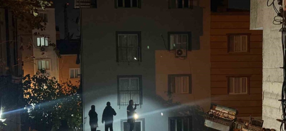 Manisa’da çatlak oluşan iki bina tahliye edildi