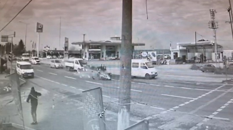 Otomobil ile elektrikli bisiklet çarpıştı: 1 ölü