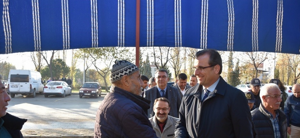 Salihli Kaymakamı Güldoğan Sarıpınar’da sorunları dinledi