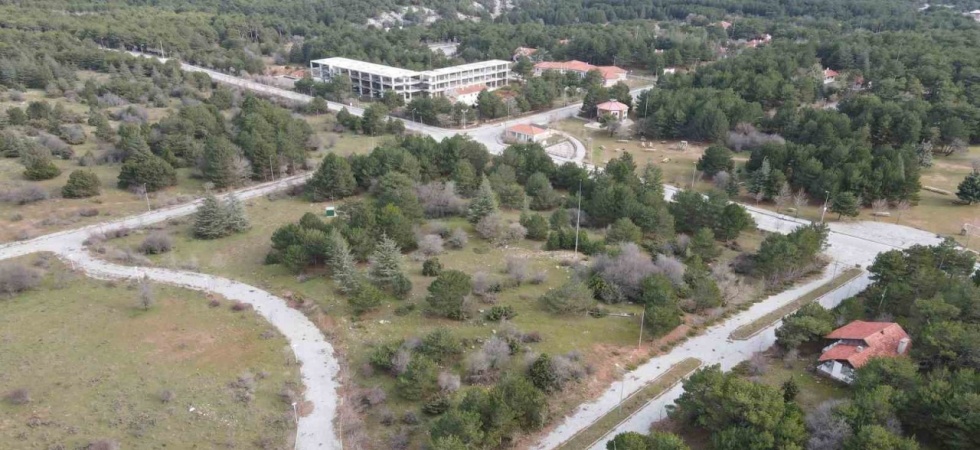 Spil Dağı Milli Parkı’na Türkiye’de ilk "Kıl Çadır Gençlik Kamp Merkezi"