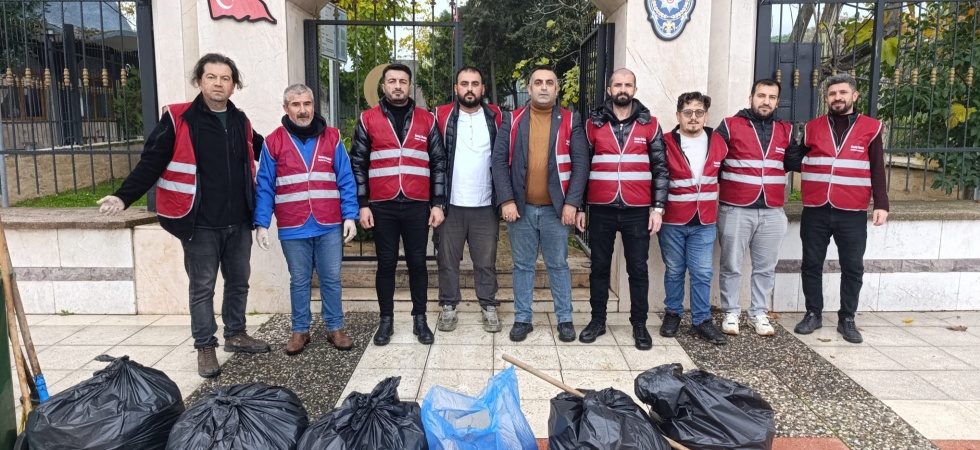 Yeniden Refah Partisi’nden Şehitlik ve Mezarlık Ziyareti