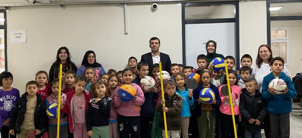 Okullara spor malzemesi desteği