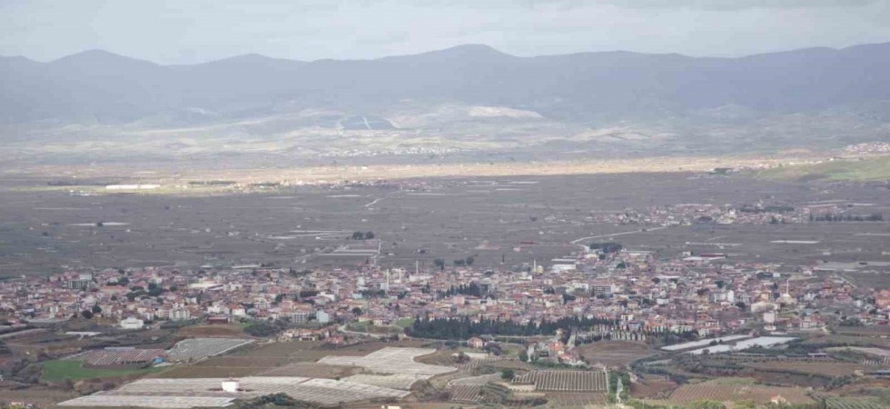 Sarıgöl Ovası gelinliğini çıkardı