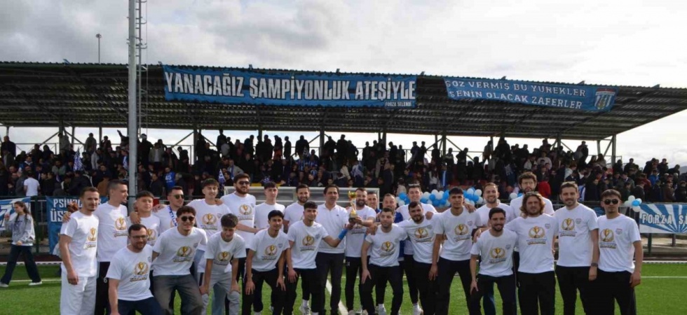 Selendi Belediyespor şampiyon