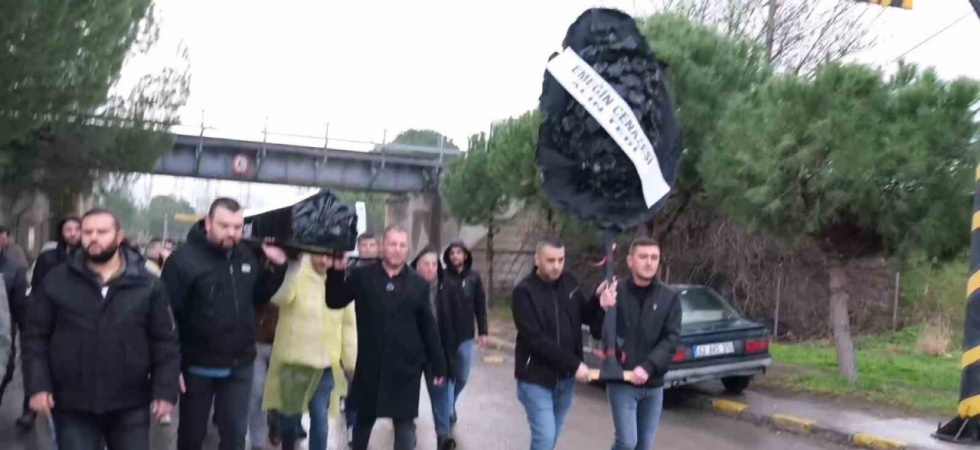 TORKU’ya siyah tabutlu eylem