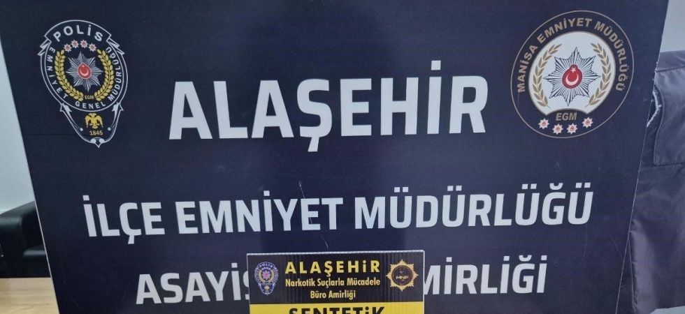 Aracında sentetik haplarla yakalanan genç tutuklandı