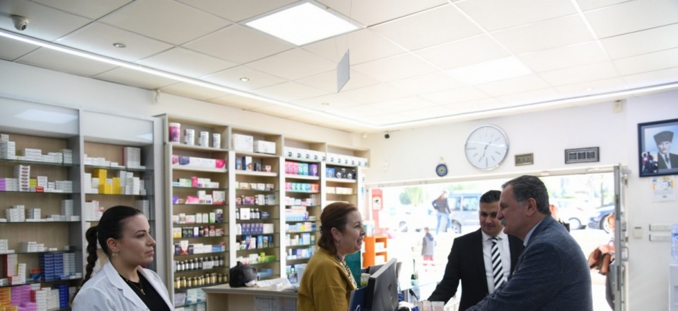 Başkan Balaban esnafın sorunlarına çözüm üretmek için sahada